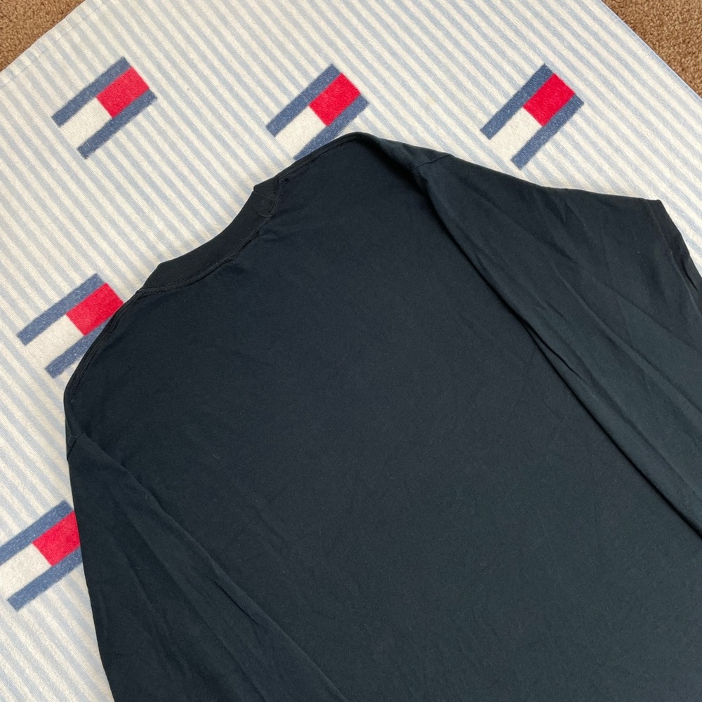 The Incredibles Black Long-Sleeve Graphic Tee. Reposh - no damage , used once - Picture 7 of 8